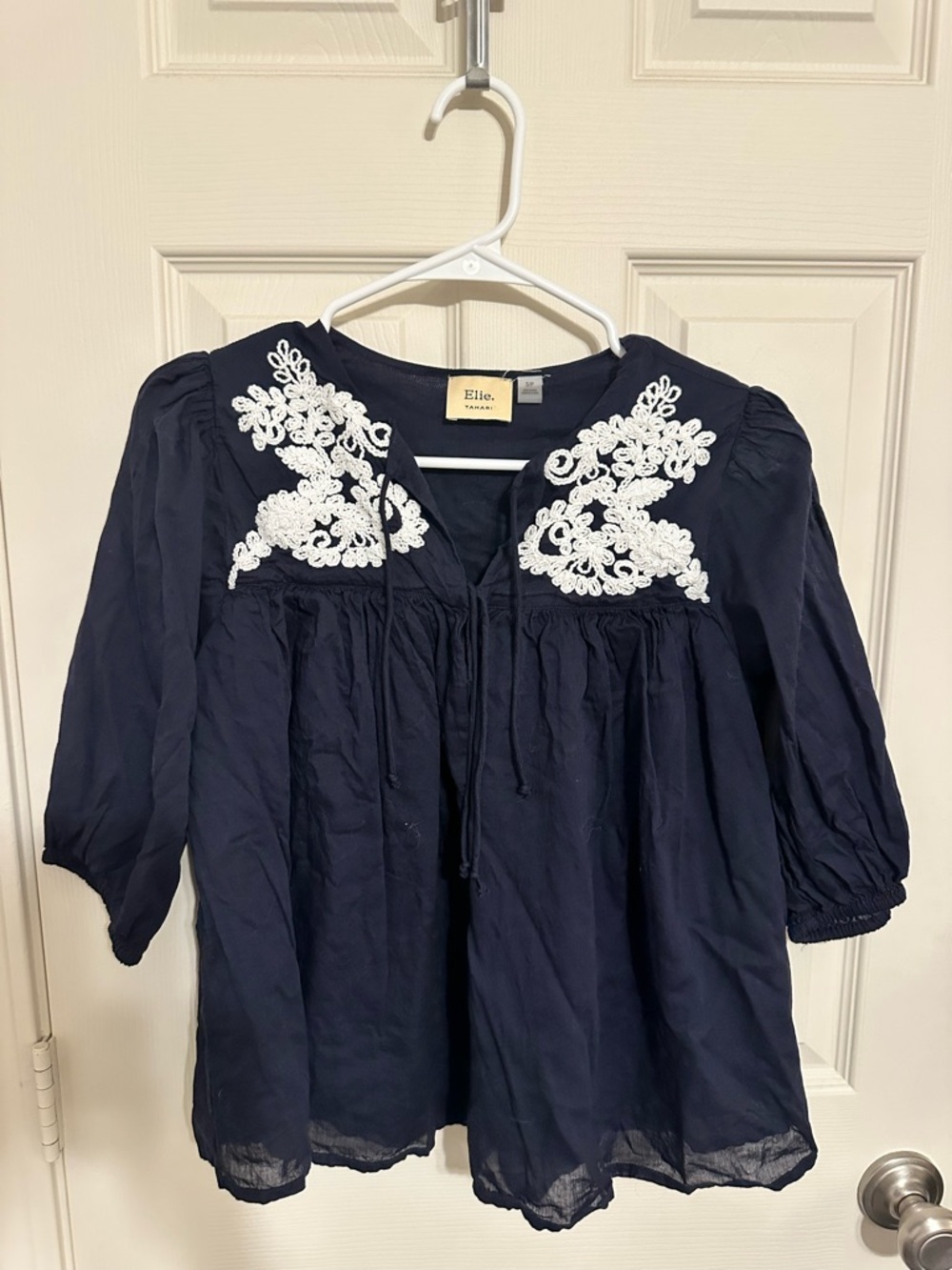 ELIE TAHARI Embroidered Blouse